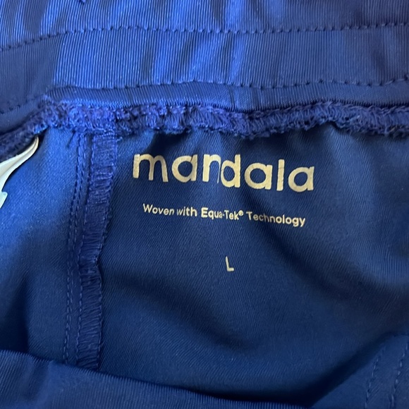 Mandala Royal Blue scrub set, smoke free home - Picture 4 of 7